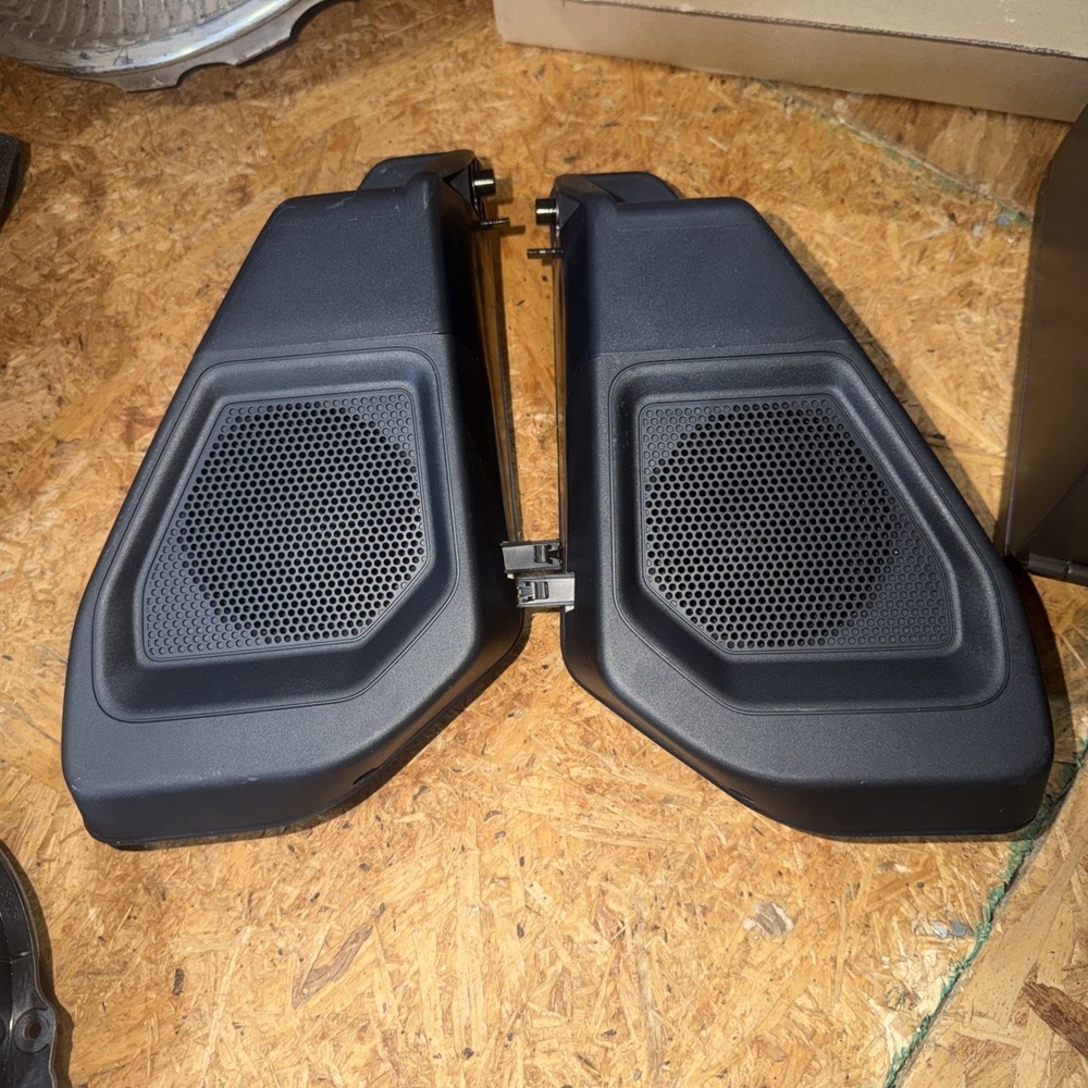 2021 - 2025 Ford Bronco Rear Roof Pod Speakers OEM M2DT-19B140-M5XUD 19B135